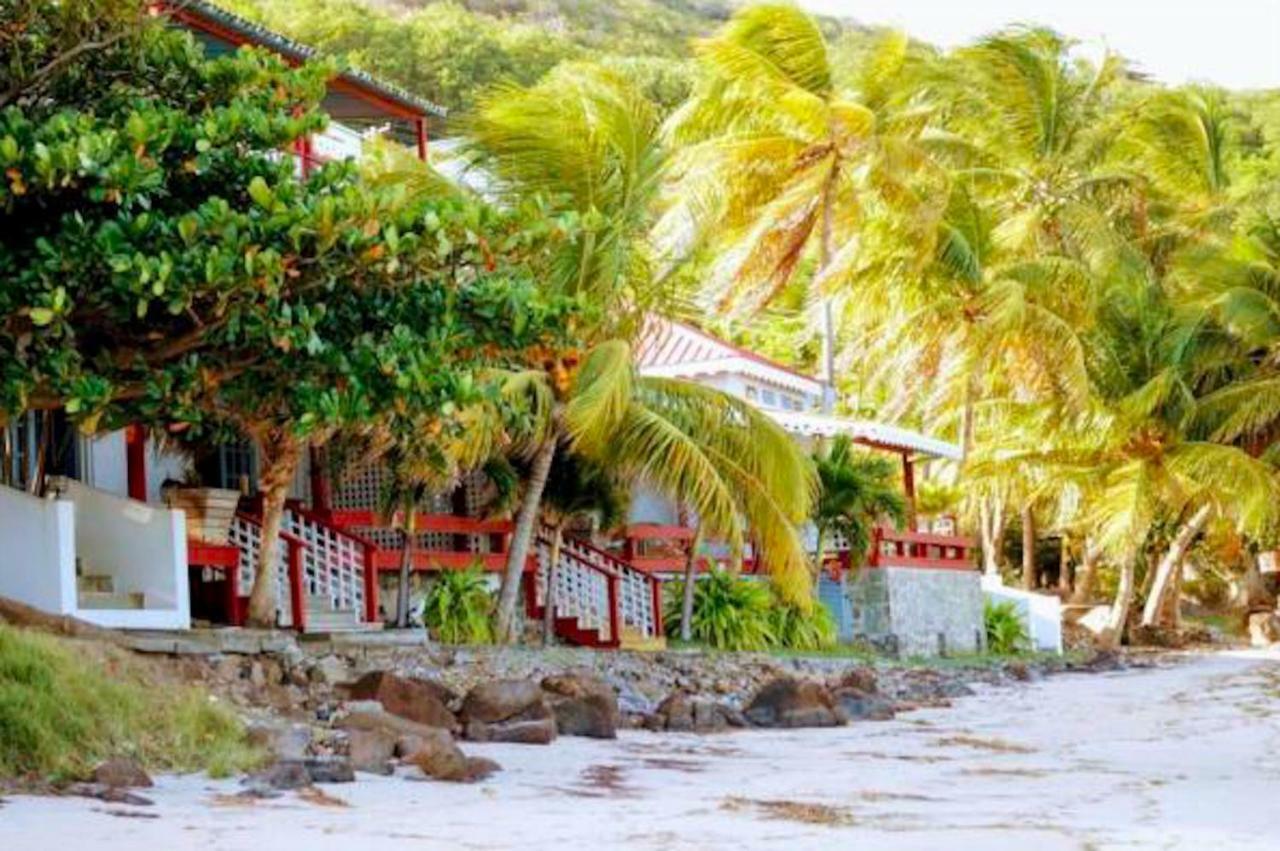 Bequia Beachfront Villa Hotel Friendship المظهر الخارجي الصورة
